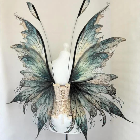 Fantasy Fairy Wings Costume - Picture 6 of 7